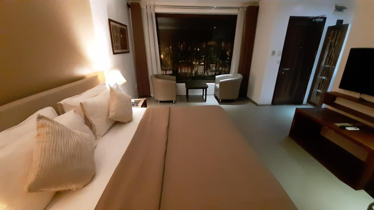 Urban Sands Hotel Iloilo Экстерьер фото