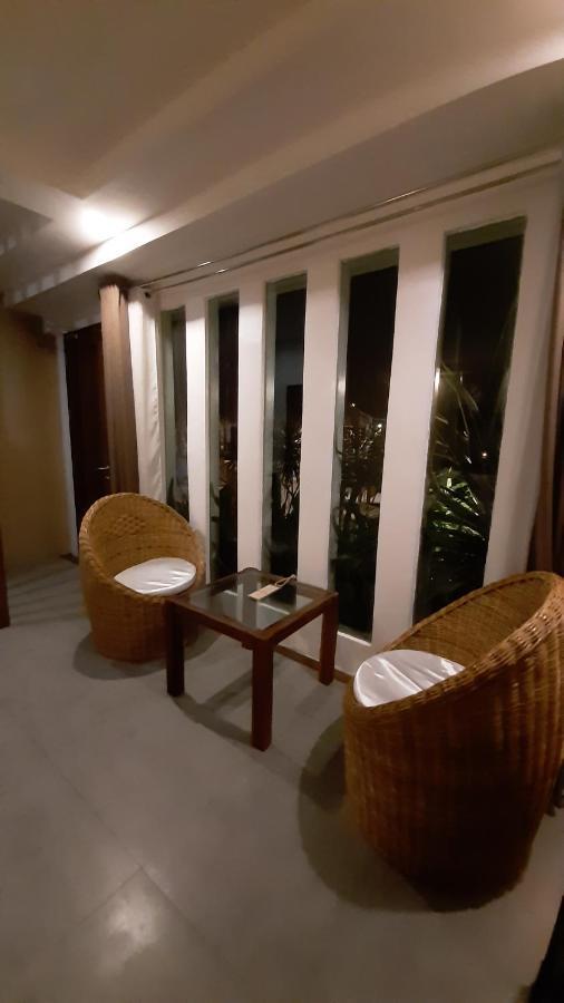 Urban Sands Hotel Iloilo Экстерьер фото