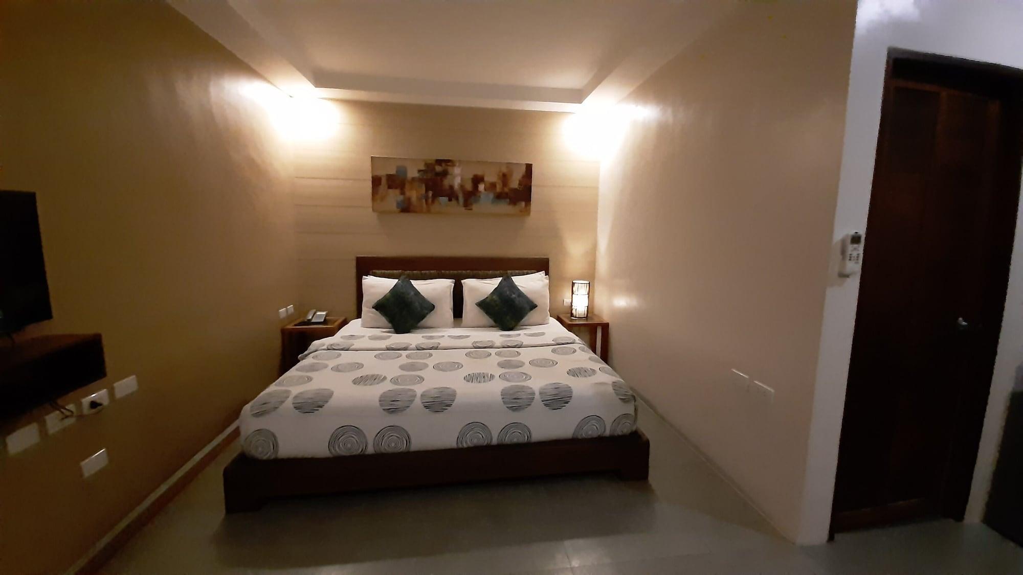 Urban Sands Hotel Iloilo Экстерьер фото