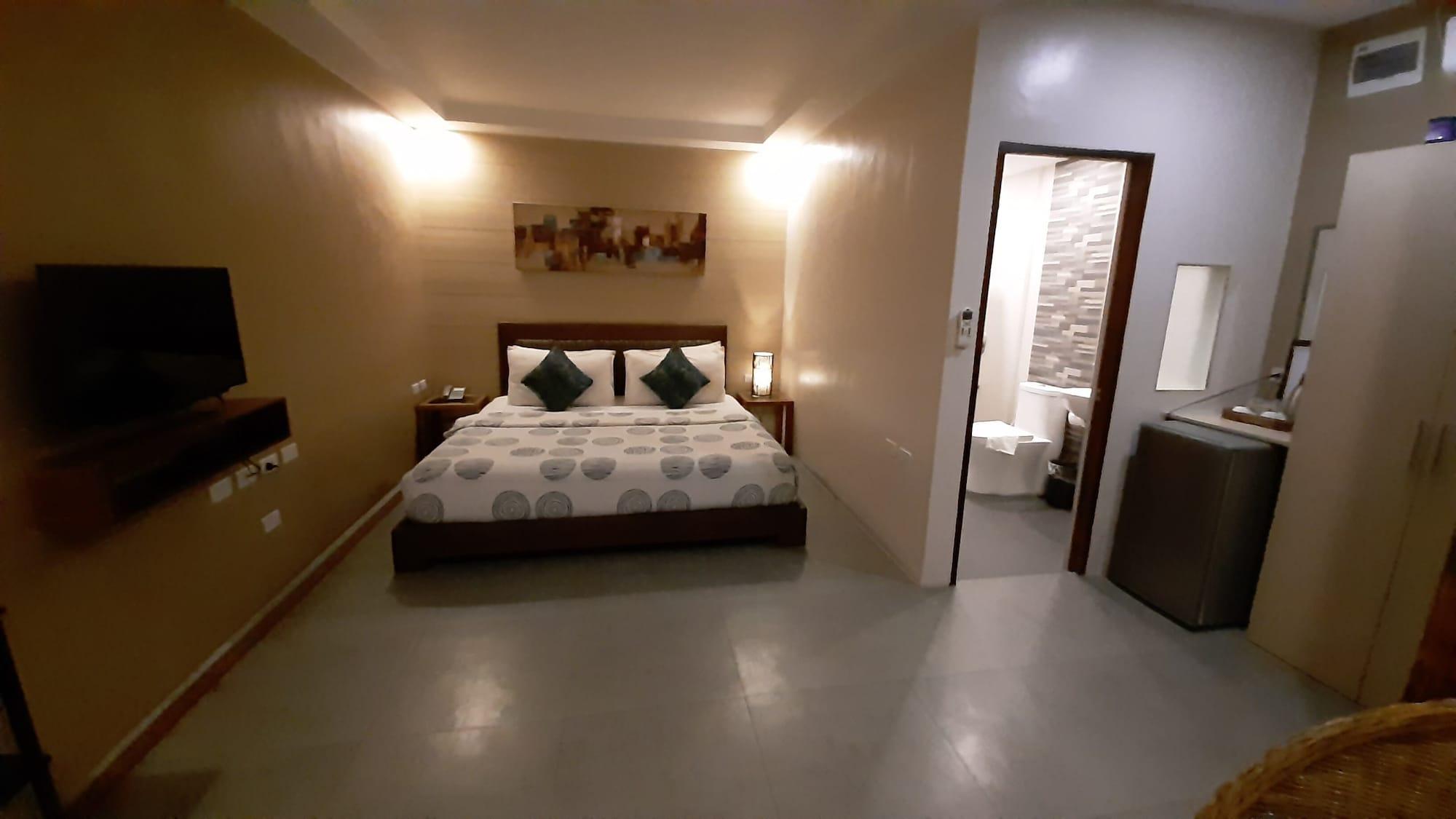 Urban Sands Hotel Iloilo Экстерьер фото